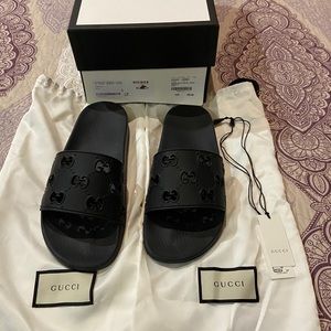 Men’s Gucci GG slides Size 8